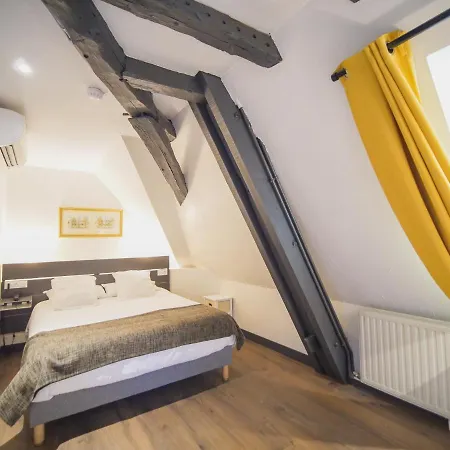 Athanor Centre Hotel