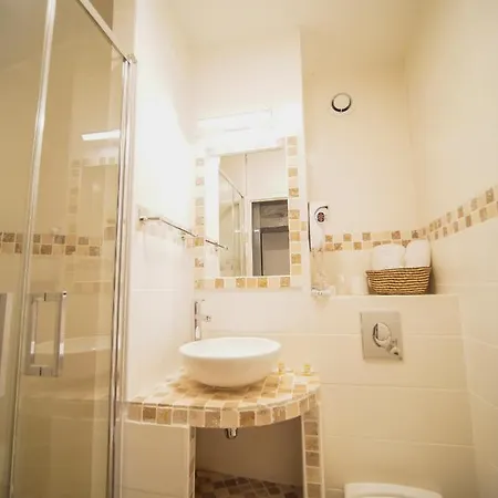 Athanor Centre Otel 3*