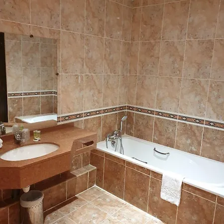 Athanor Centre Hotel