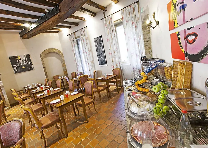 Athanor Centre Otel Beaune (Cote d'Or)