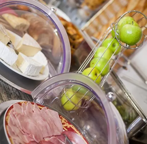 Athanor Centre Отель 3*